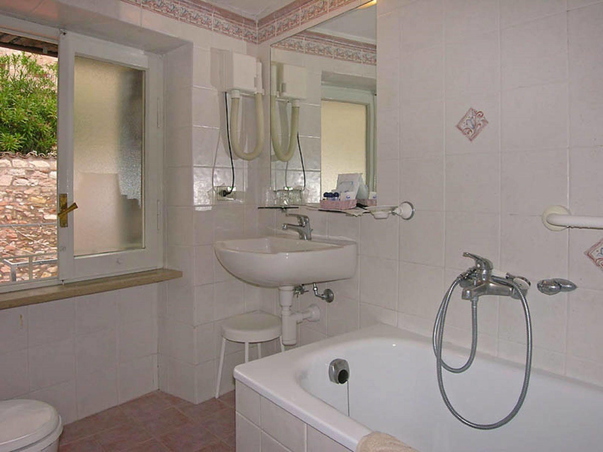 Hotel San Francesco Assisi Dış mekan fotoğraf